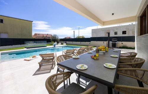 Gorgeous Home In Kastel Luksic