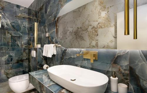 Gorgeous Home In Kastel Luksic
