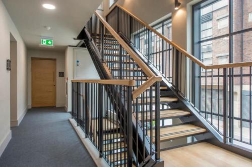 The Quadrant - The Garret photo 46
