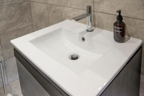 The Quadrant - The Palm Suite photo 46