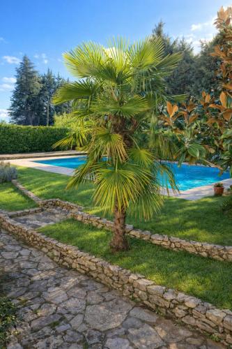 NEW - Vacation Villa, Pool & Private Parking