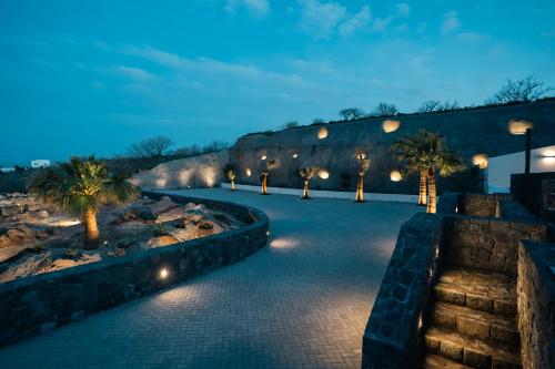 Santorini Cave Luxury Suites