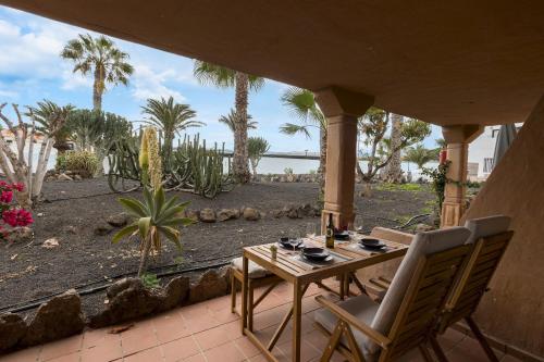 Home2Book Apt with Pool near Beaches in Corralejo
