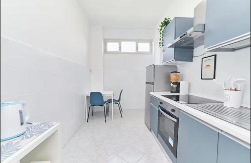Metro Roma Home