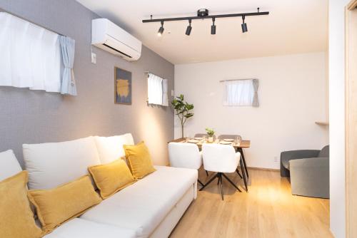 11 min from Nagoya 2 beds and sofa bed Up to 5