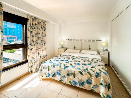 Apartamento Frente al Mar con Piscina