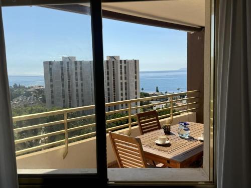 Apartamento 3 habitaciones en Cabo Alicante con piscina y vistas al mar by Turihome