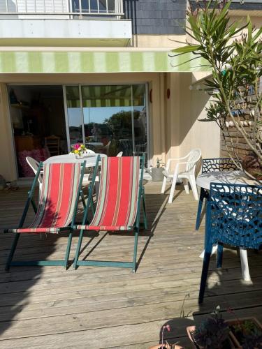 Beachfront House with Direct Beach Access