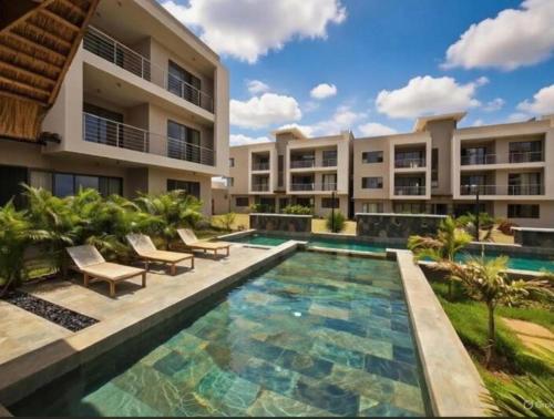 Luxury 3 bedroom and private rooftop oasis including private jacuzzi with sea and mountain views