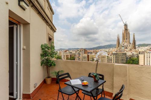 AB Sagrada Familia Views