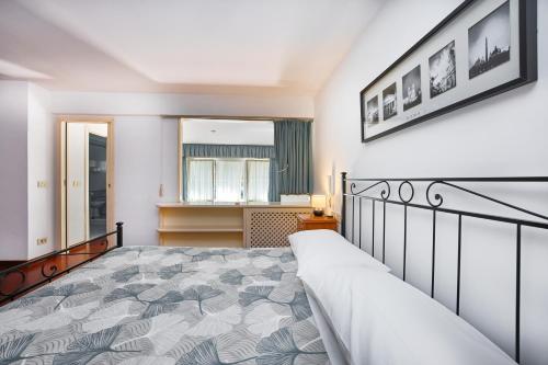 ARIA - Vatican Apartment