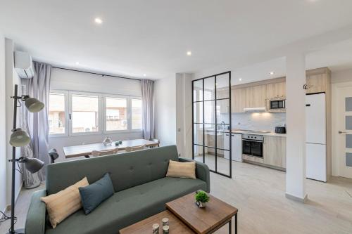 Spacious and very bright in Prosperidad