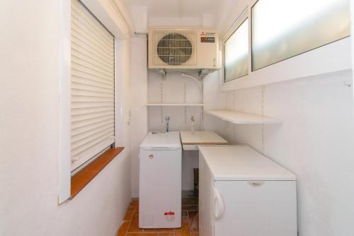 WELCS APARTAMENTO 316 EMP con Balcón, parking privado y AC