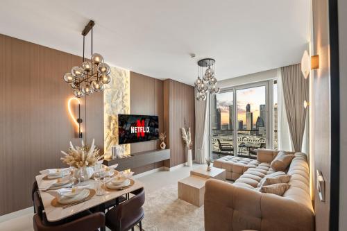Luxury 2Bedroom VIDA Residence Dubai Mall - Premium Location, Building Connected to Dubai Mall & Burj Views from Balcony!