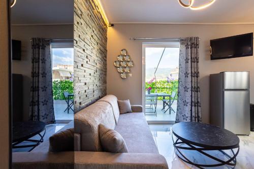 Kalamata Coastal Nest Modern Seaside Escape