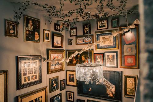Stay at Hogwarts Harry Potter's Home, Free Parking, Pets Allowed photo 18