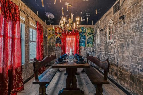 Stay at Hogwarts Harry Potter's Home, Free Parking, Pets Allowed photo 47