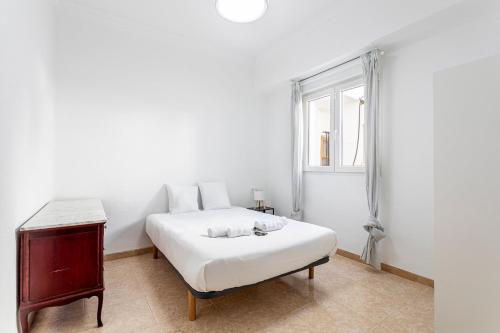 Guest Ready - Bright flat well‑located urban stay