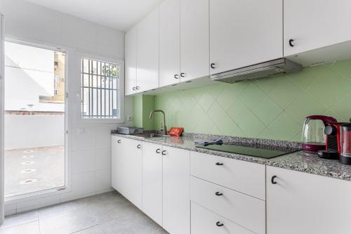 Guest Ready - Bright flat well‑located urban stay