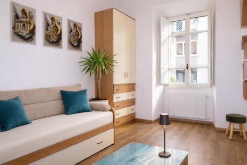 Pigneto Bright Apartment near Metro C by RHR