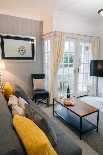 Cosy & Central One-Bedroom flat with Outdoor Space photo 6
