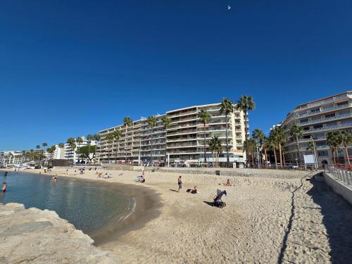 Paradou on the beach, amazing view, 3 beds