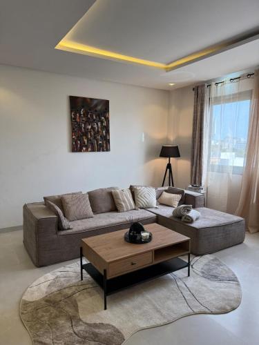 Cozy apartment, living room bedroom, at Sacré Coeur 3