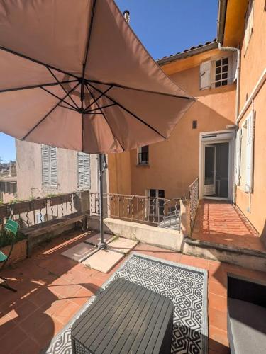UNE TERRASSE SUR LES TOITS