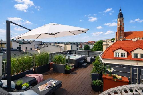 Lovely Apartments toghether in one offer Groups Families Parking AC WiFi Jacuzzi