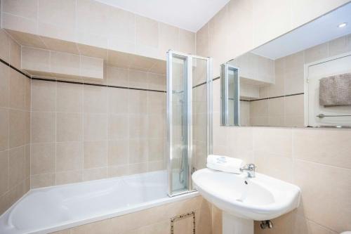 2 bedroom apartment in the center of Nice old town