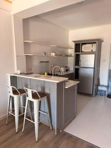 Kuhinja ili čajna kuhinja u objektu Buena Vista Apts