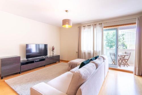 Comfortable & Quiet 3BR near Metro by LovelyStay