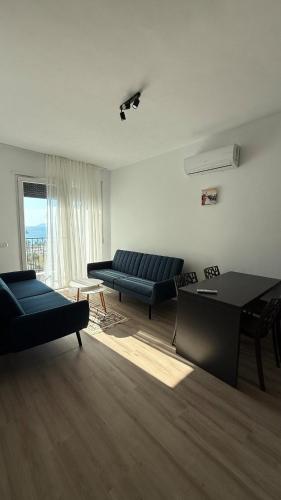 View apartament 2 min fromm beach, self check in