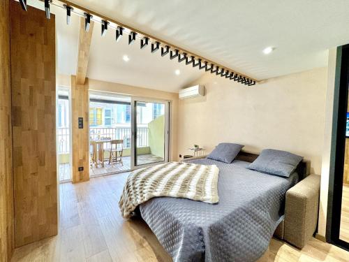 Top floor apartment