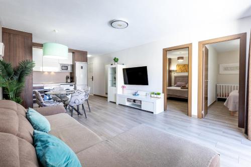Nice apartment in Mareverde complex