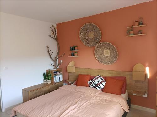 T2 lumineux balcon, parking facile, climatisation, Wi-Fi