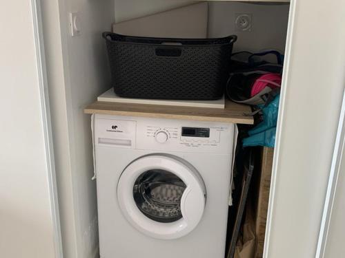 Hyères Port : Duplex climatisé, 6 pers, vue mer, parking