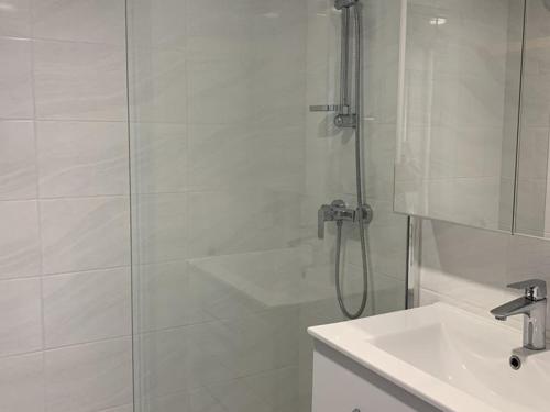 Hyères Port : Duplex climatisé, 6 pers, vue mer, parking