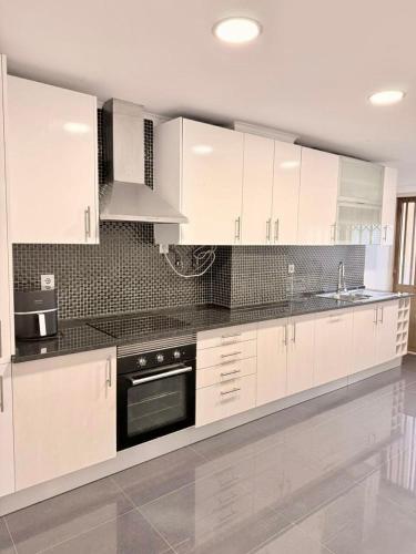Comfortable 3 Bedroom Apartment Santa Apolónia