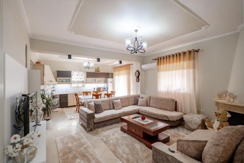 Vila Roan Sarande