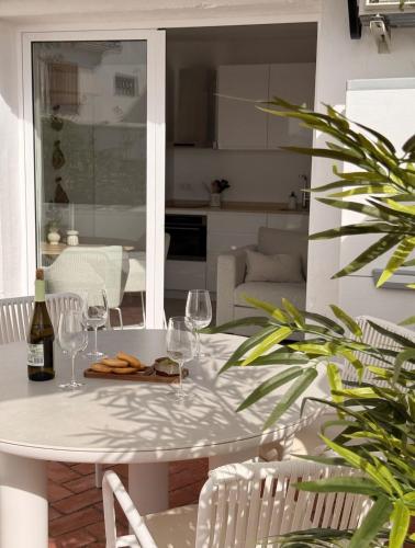Sunny Flat with Pools & Terrace in Oasis of Nerja