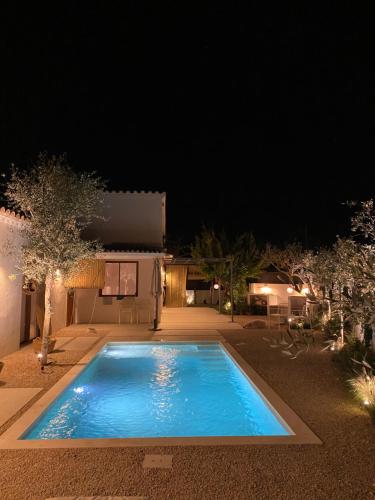 New Mediterranean Villa with heated pool