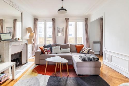 La Belle Vie à Paris - with balcony
