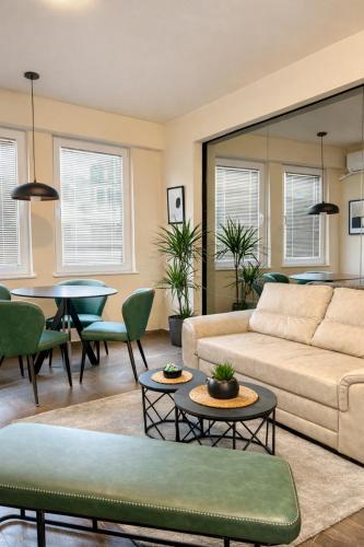 2-Bedroom Luxe with FREE parking by He-Ra Apartments Skopje