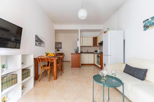 Hostly Forlanini Family Apartment near Gianicolo