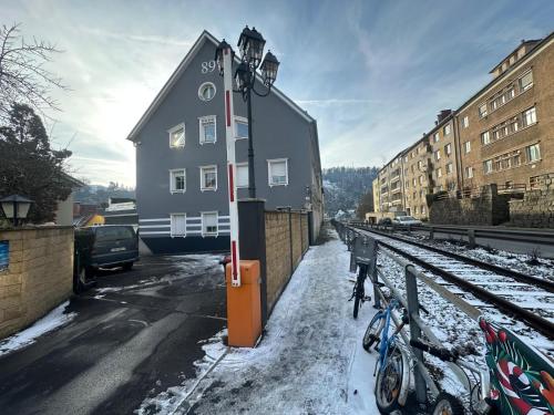 Ideal for 7 with Kitchen near Danube