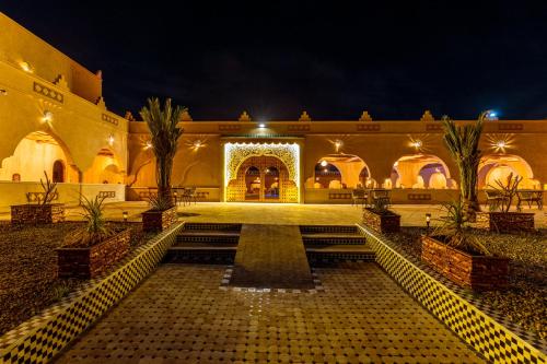 Hotel Sunset Palace — Property building
