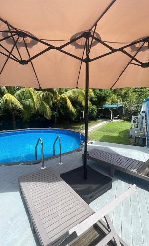 Kolam renang di atau dekat dengan Valley-View Hideaway