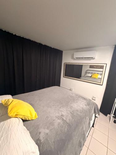 Llit o llits en una habitació de Rock Rivers