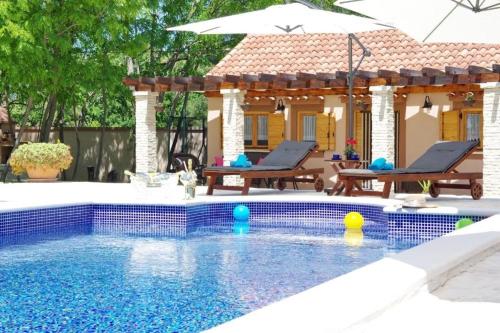 Family friendly house with a swimming pool Dracevac Ninski, Zadar - 25229